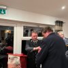 Kamerad Alfred Barta wird für 40 Jahre aktiven Dienst bei der Feuerwehr durch KBI Günter Deller geehrt